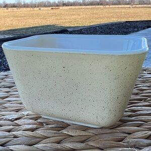 Vintage Pyrex Homestead Tan Speckle Refrigerator 12oz 601-B Bowl